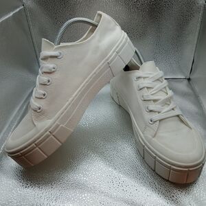 Mad Love White Canvas Sneakers Women's Size 10 NWOT